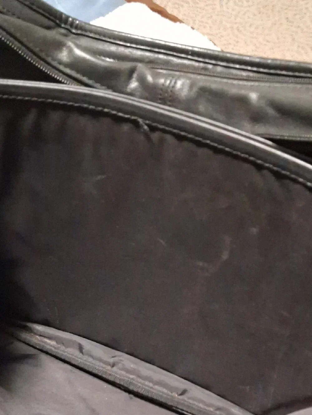 Tumi Black Leather Briefcase Messenger Bag for Men